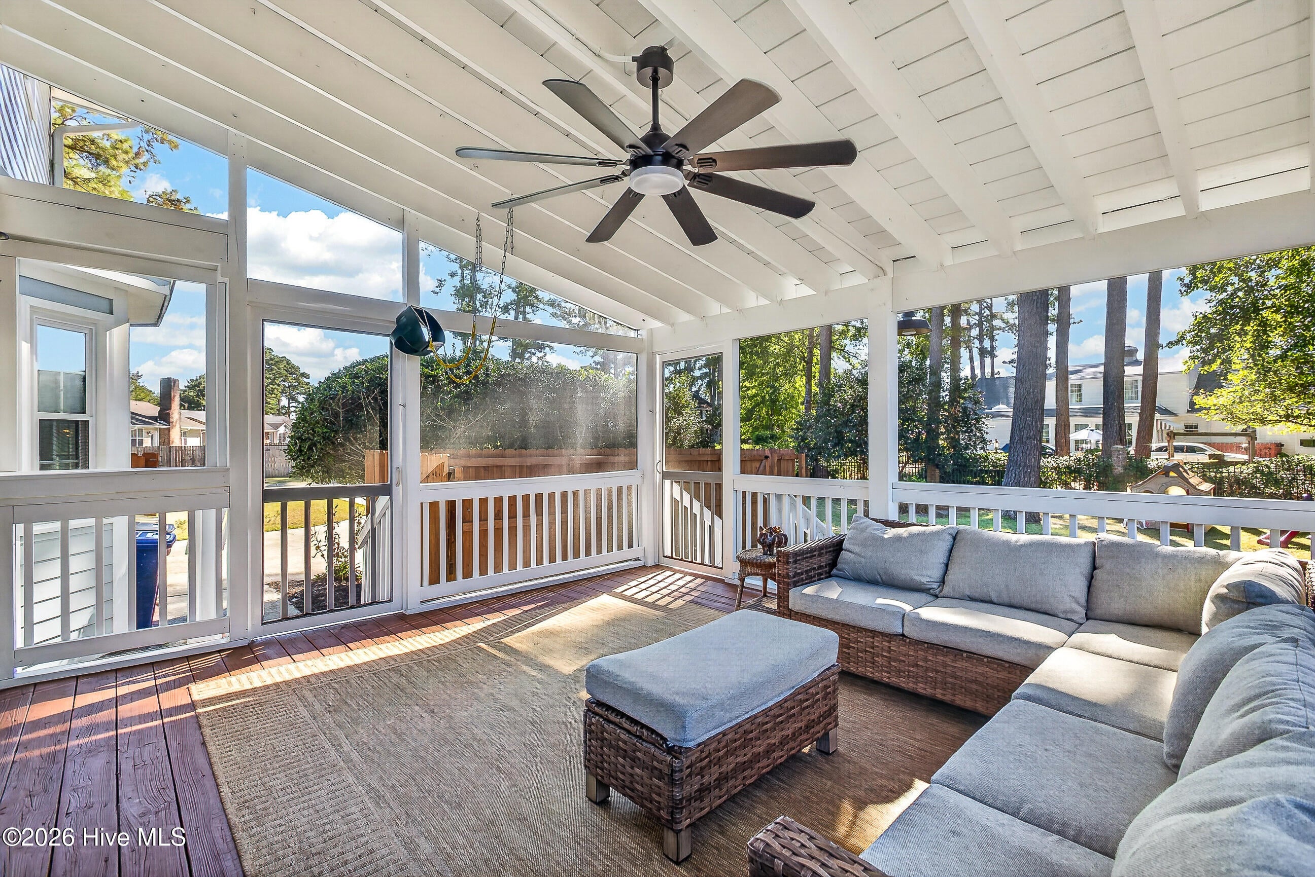 2484 Northwoods Drive