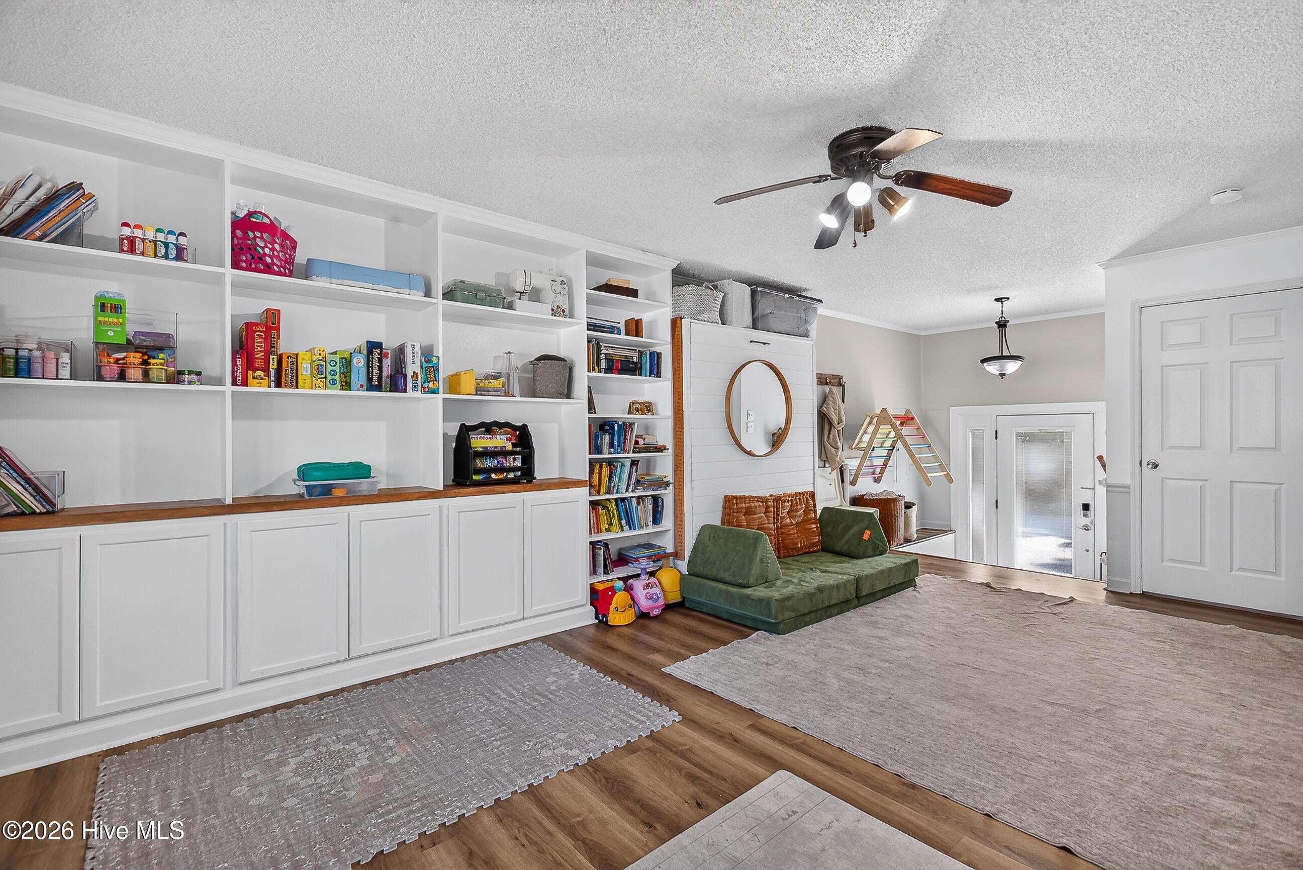 2484 Northwoods Drive