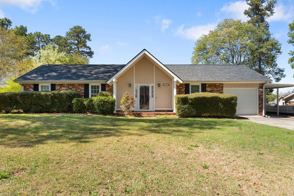 Photo of 4124 Birchtree Drive, Augusta, GA 30907 (MLS # 553546)