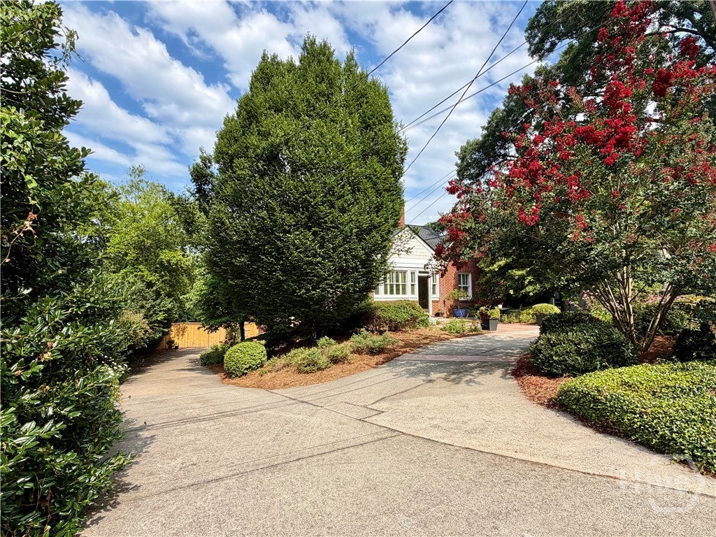 Photo of 430 Stanton Way, Athens, GA 30606 (MLS # CL359938)