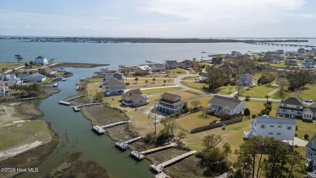 Photo of 305 Joan Court, Beaufort, NC 28516 (MLS # 100564229)