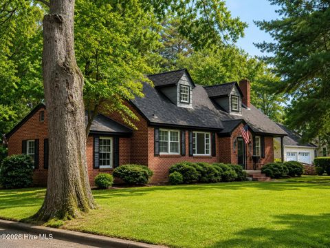 Photo of 303 Prince Street, Laurinburg, NC 28352 (MLS # 100586611)