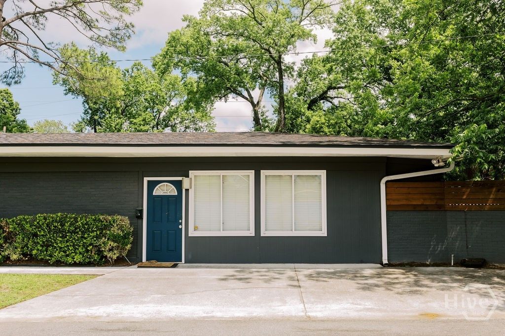Photo of 303 La Fayette Circle, Savannah, GA 31405 (MLS # SA356327)