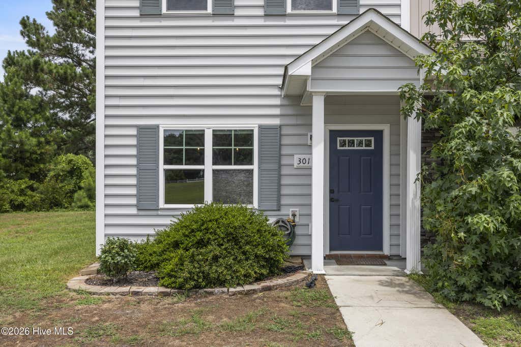 Photo of 301 Justice Farm Drive, Sneads Ferry, NC 28460 (MLS # 100592462)