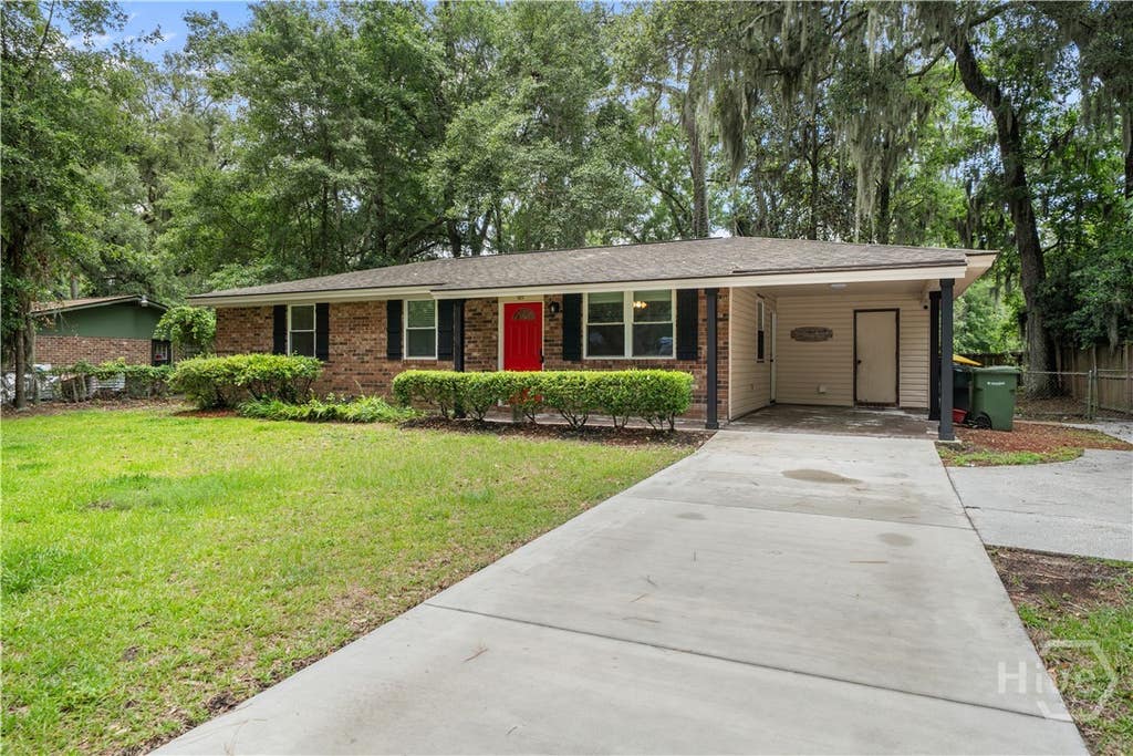 Photo of 527 Red Oak Drive, Savannah, GA 31419 (MLS # SA358779)