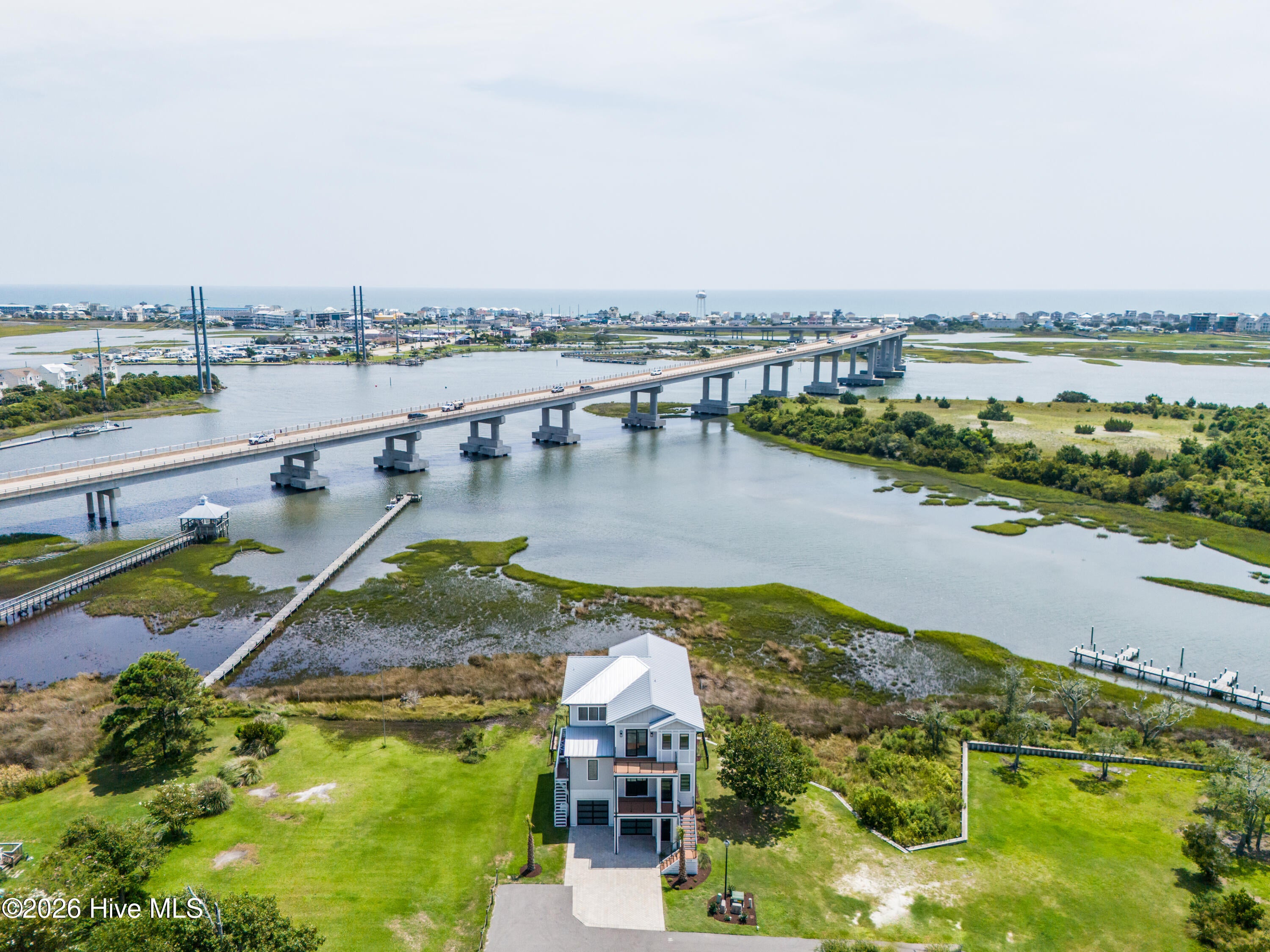 113 Diamond Point Ct, Surf City, NC, 28445, USA, 4 Bedrooms Bedrooms, ,3 BathroomsBathrooms,Residential,Active,113 Diamond Point Ct,100556414