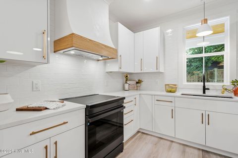 Tiny photo for 2009 Adams Street, Wilmington, NC 28401 (MLS # 100587475)