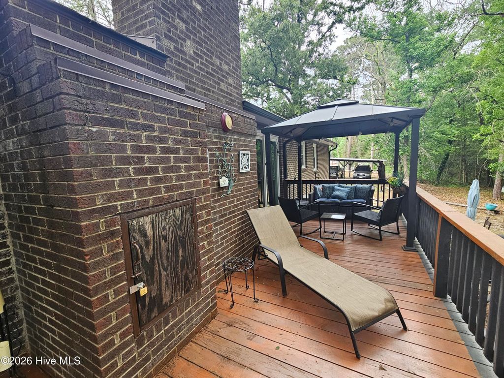 Photo of 301 Fork Lake Drive, Clinton, NC 28328 (MLS # 100570753)