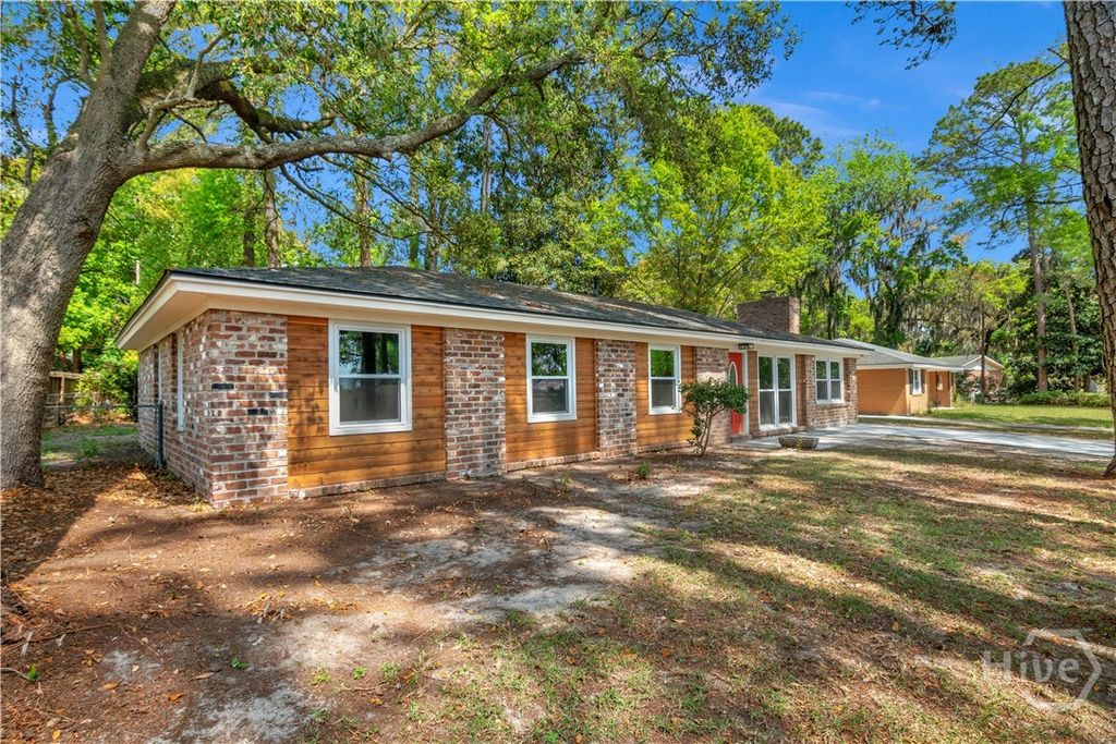 Photo of 4 Sheridan Circle, Savannah, GA 31405 (MLS # SA352603)