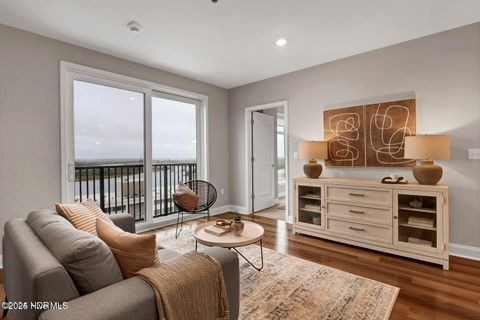 Tiny photo for 14 Grace Street #1011, Wilmington, NC 28401 (MLS # 100546094)