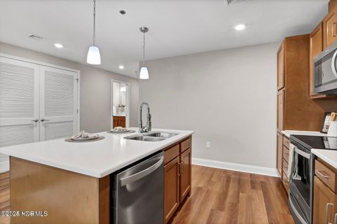 Tiny photo for 14 Grace Street #1011, Wilmington, NC 28401 (MLS # 100546094)