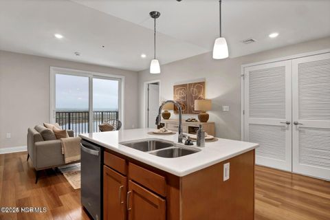 Tiny photo for 14 Grace Street #1011, Wilmington, NC 28401 (MLS # 100546094)