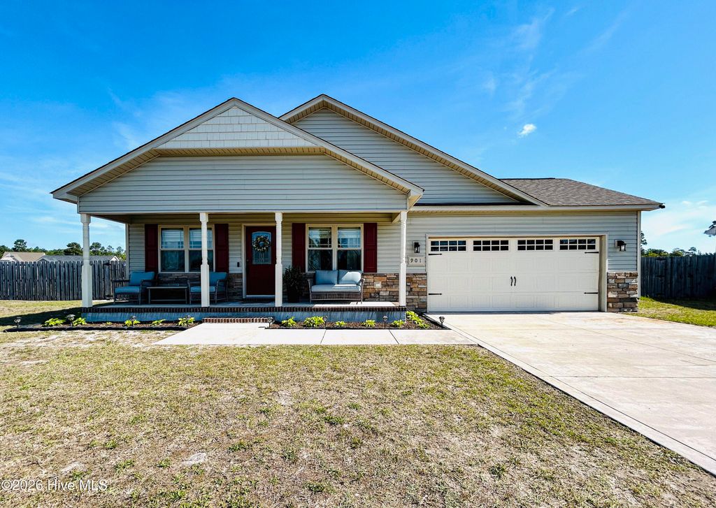 Photo of 901 Purvis Court, Richlands, NC 28574 (MLS # 100574920)