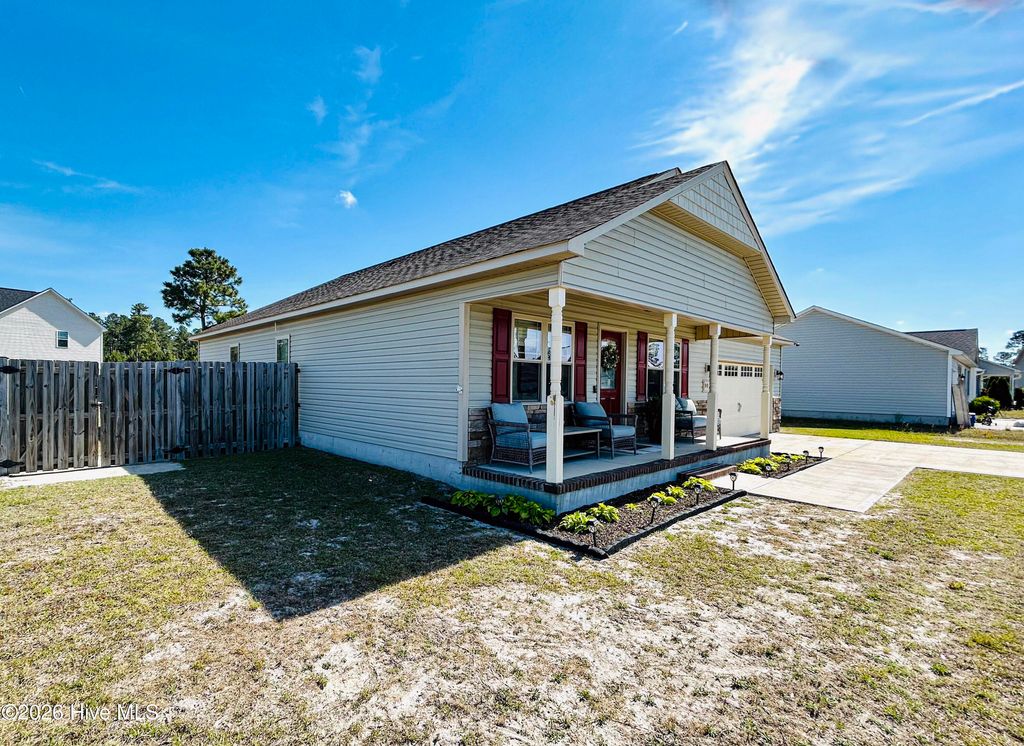 Photo of 901 Purvis Court, Richlands, NC 28574 (MLS # 100574920)