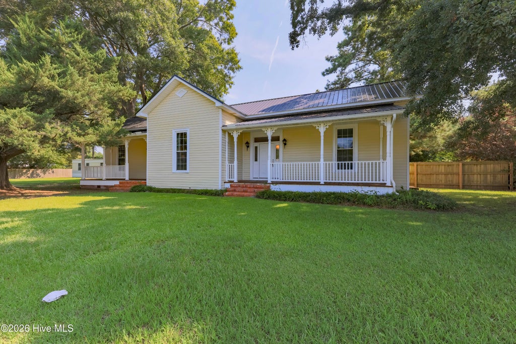 Photo of 142 Huffmantown Road, Richlands, NC 28574 (MLS # 100596966)