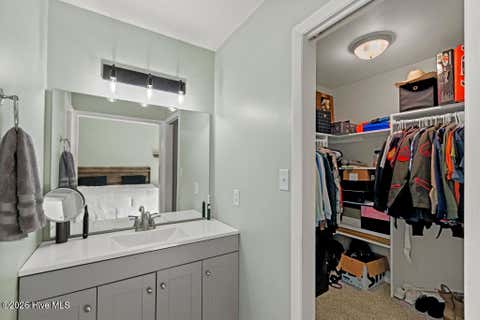 Tiny photo for 200 W Saltwood Place, Jacksonville, NC 28540 (MLS # 100589916)