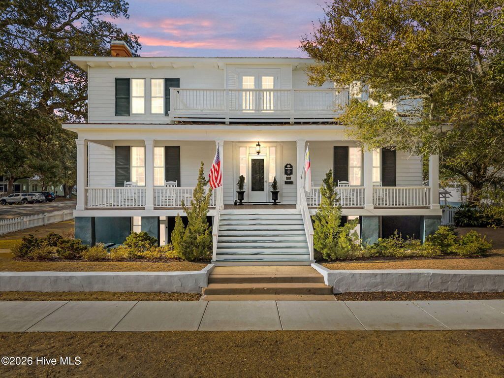 Photo of 301 E Bay Street, Southport, NC 28461 (MLS # 100562122)