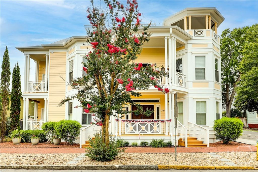 Photo of 305 E Bolton Street #201, Savannah, GA 31401 (MLS # SA358510)