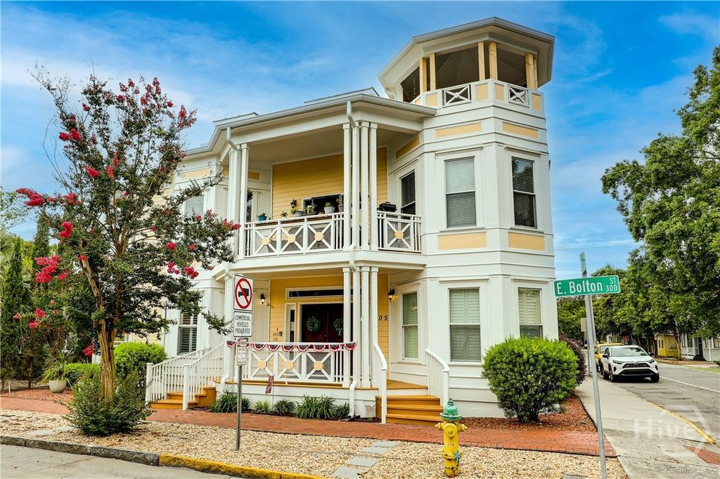 Photo of 305 E Bolton Street #201, Savannah, GA 31401 (MLS # SA358510)