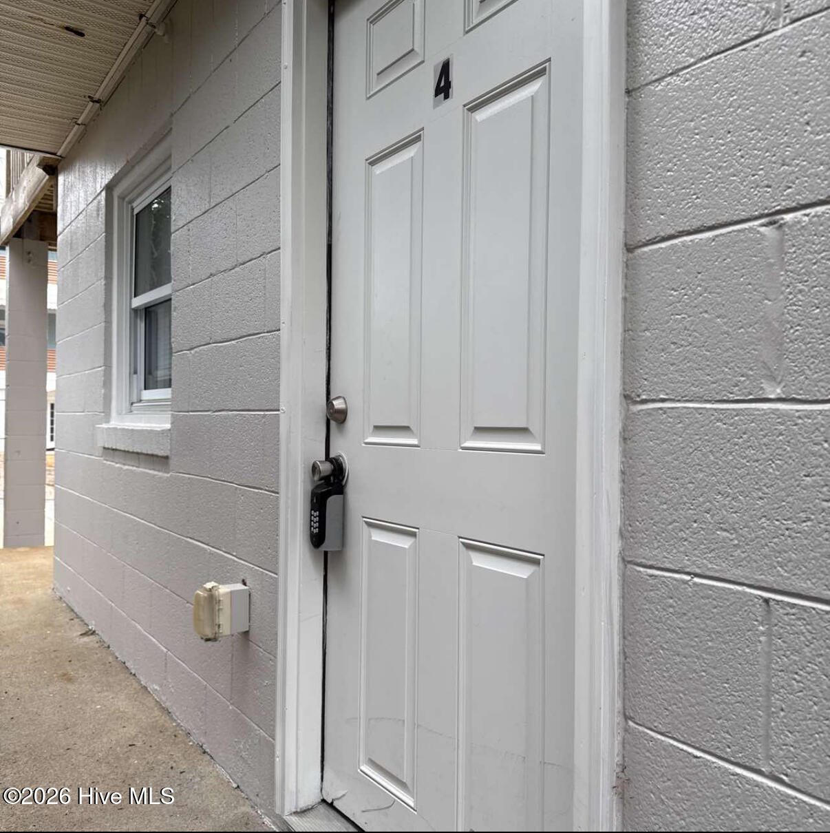 217 W Atlantic Boulevard 4