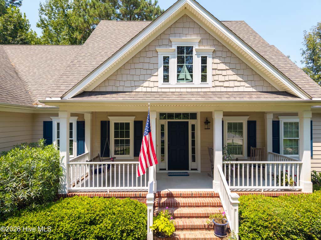Photo of 105 Elk Creek Court, Hertford, NC 27944 (MLS # 100596911)