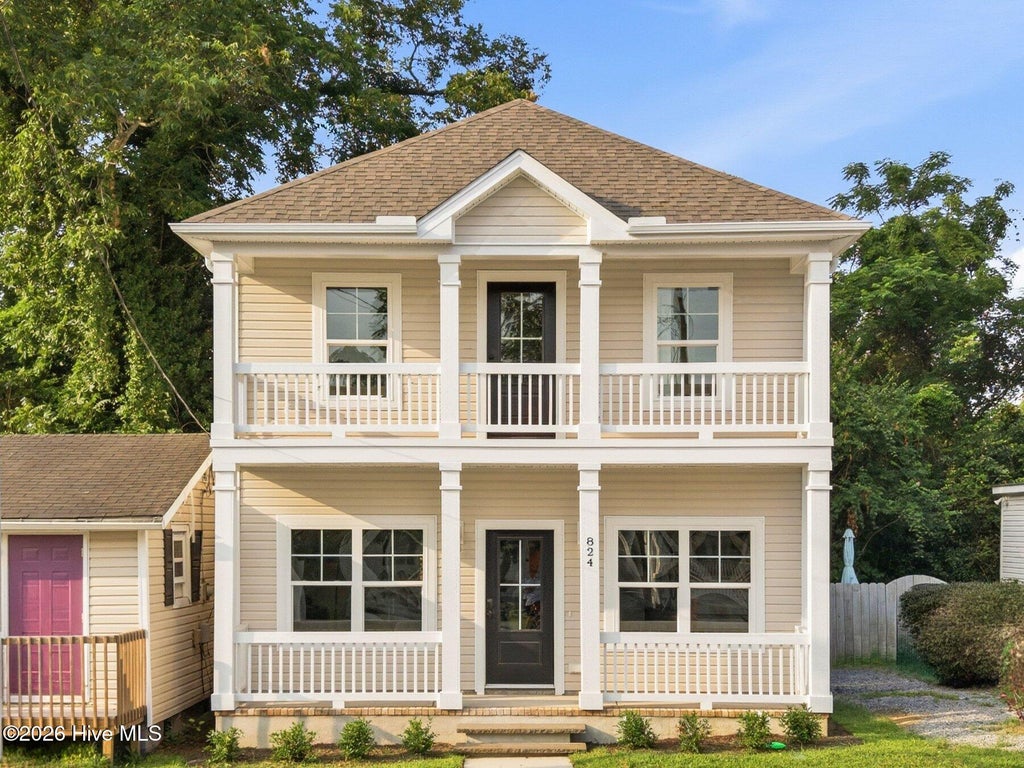Photo of 824 Hanover Street, Wilmington, NC 28401 (MLS # 100590327)