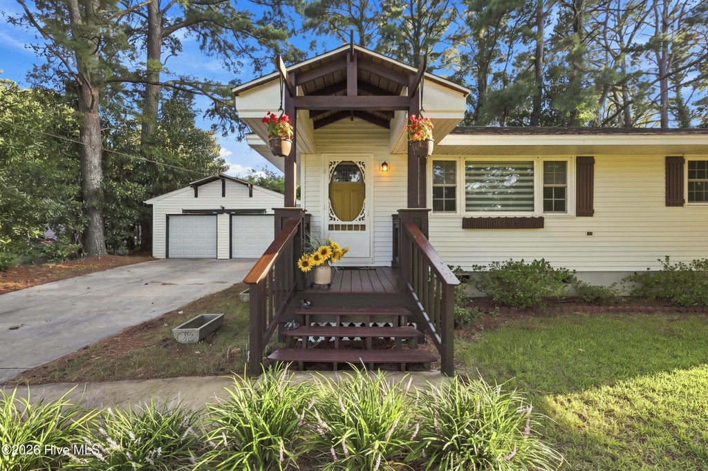 Photo of 108 Farm Drive, Elizabeth City, NC 27909 (MLS # 100599566)