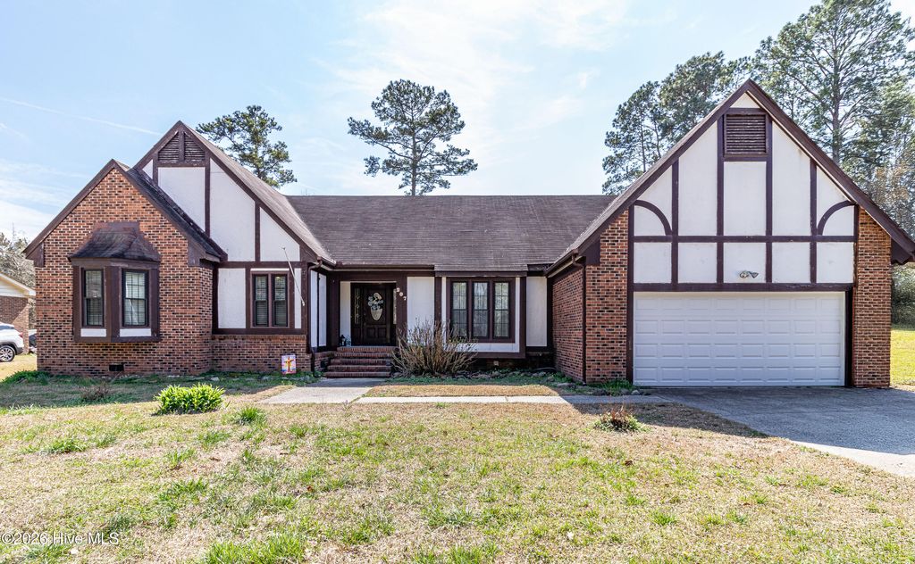 Photo of 207 Collingwood Drive NW, Pikeville, NC 27863 (MLS # 100560472)