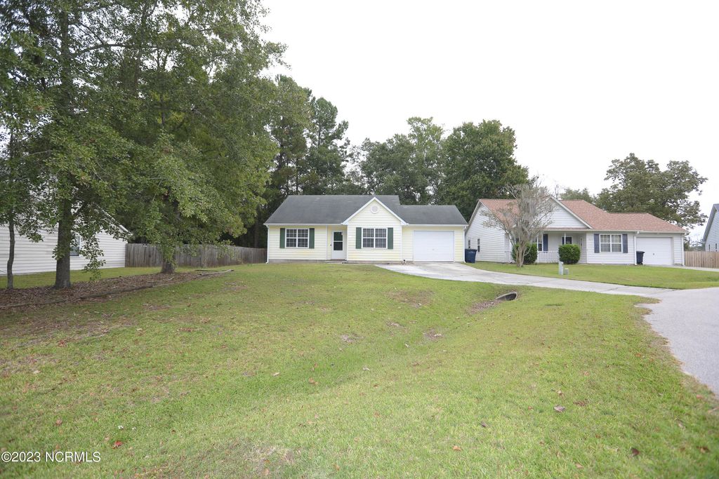 Photo of 621 S Hampton Drive, Jacksonville, NC 28546 (MLS # 100589820)