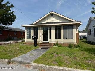 Homes For Sale - 407 Craven Street<br/> Carteret County, Beaufort, NC 28516