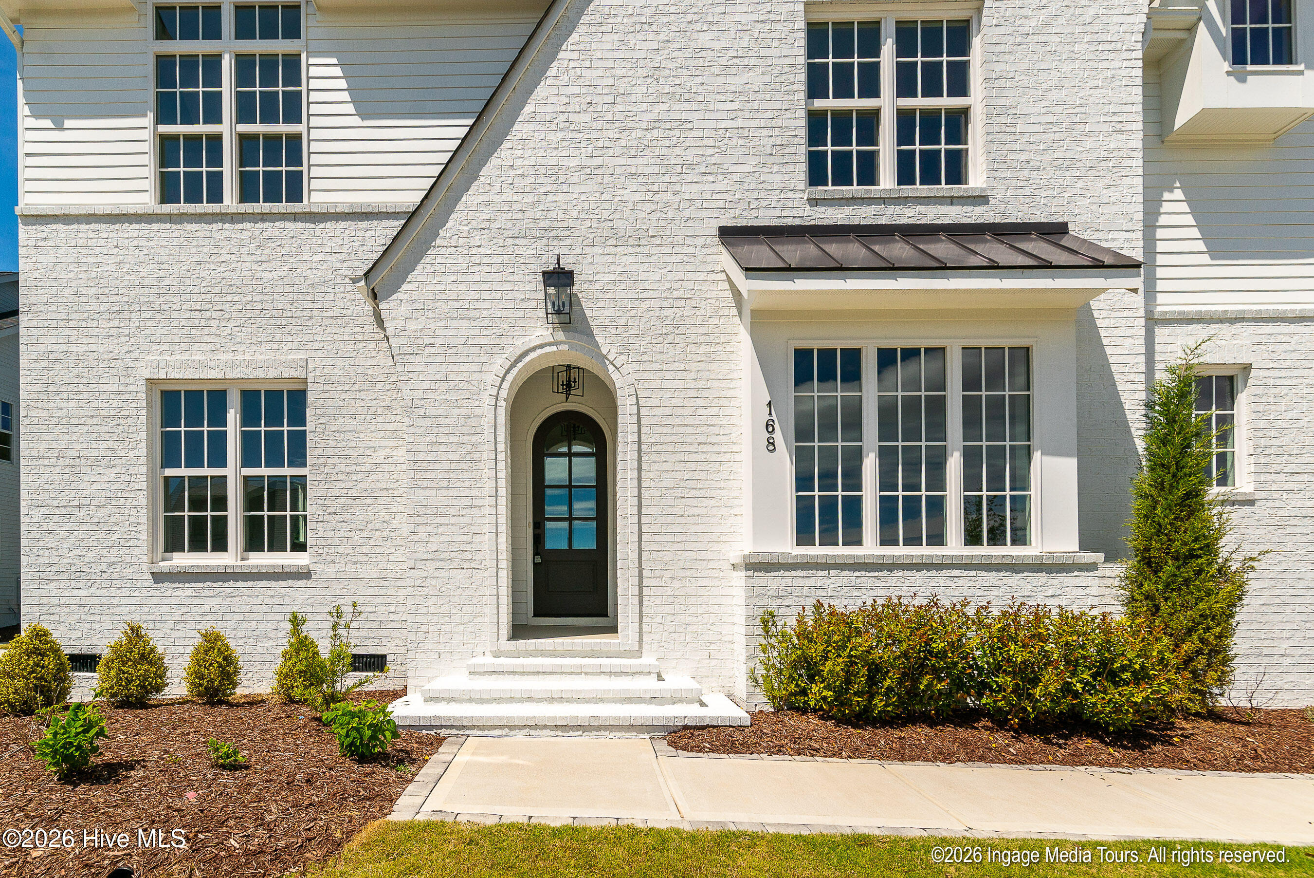 168 Pine Tree Point