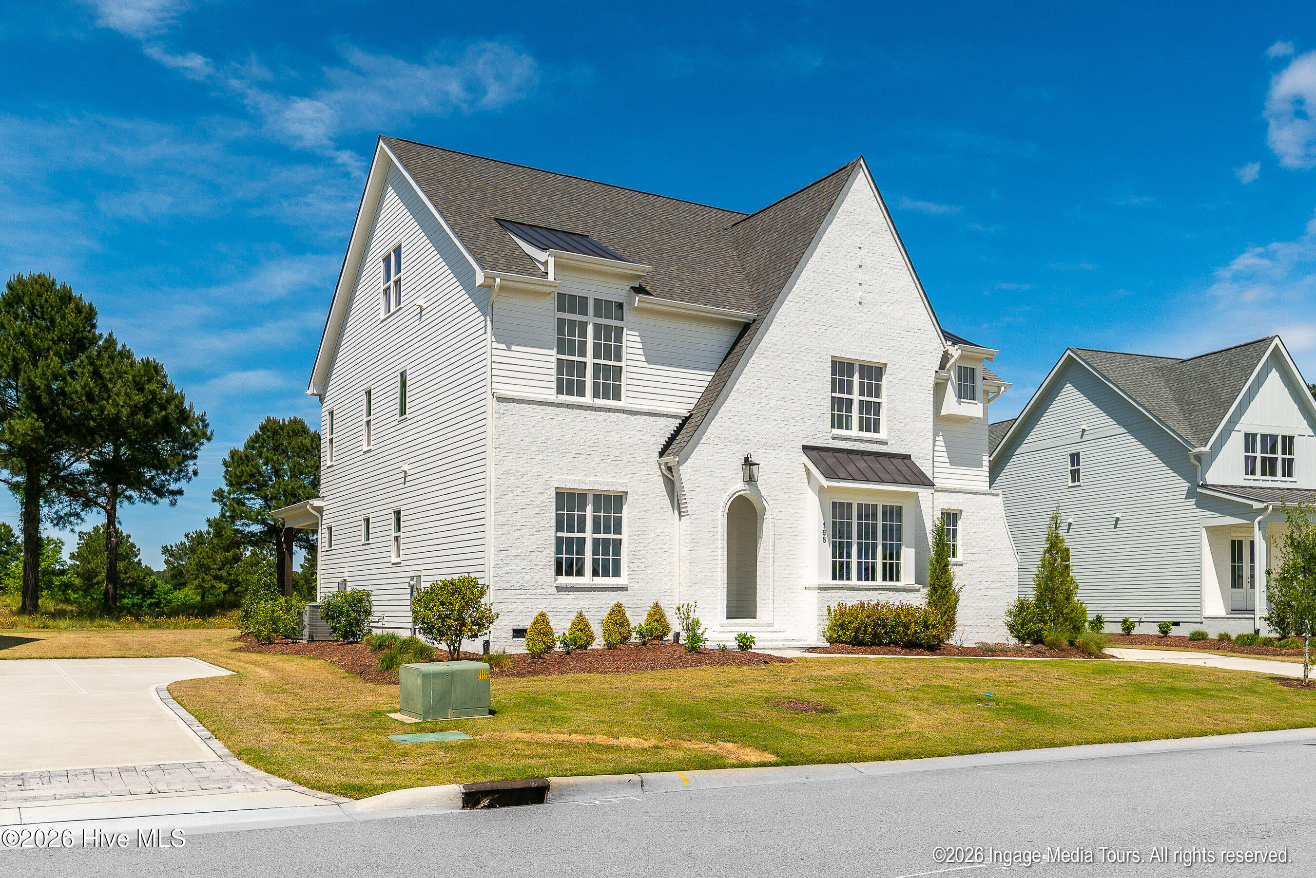 168 Pine Tree Point