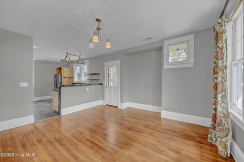Tiny photo for 1321 Chestnut Street, Wilmington, NC 28401 (MLS # 100565341)