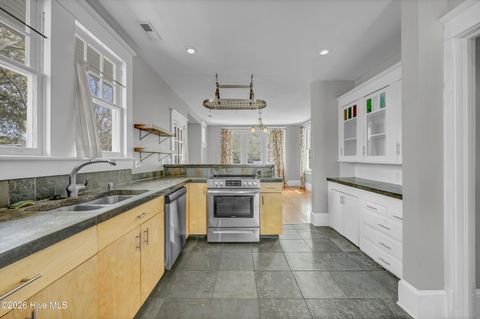 Tiny photo for 1321 Chestnut Street, Wilmington, NC 28401 (MLS # 100565341)