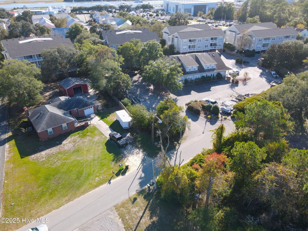 Photo of 511 W St George Street, Southport, NC 28461 (MLS # 100551293)