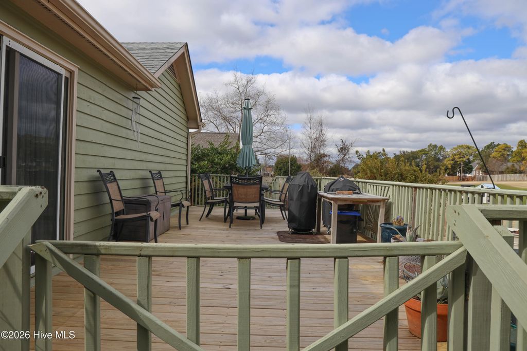 Photo of 537 Chattooga Place Drive, Wilmington, NC 28412 (MLS # 100556502)