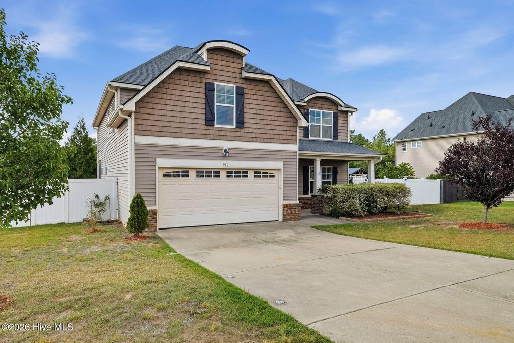 Photo of 910 Highgrove Drive, Spring Lake, NC 28390 (MLS # 100591553)