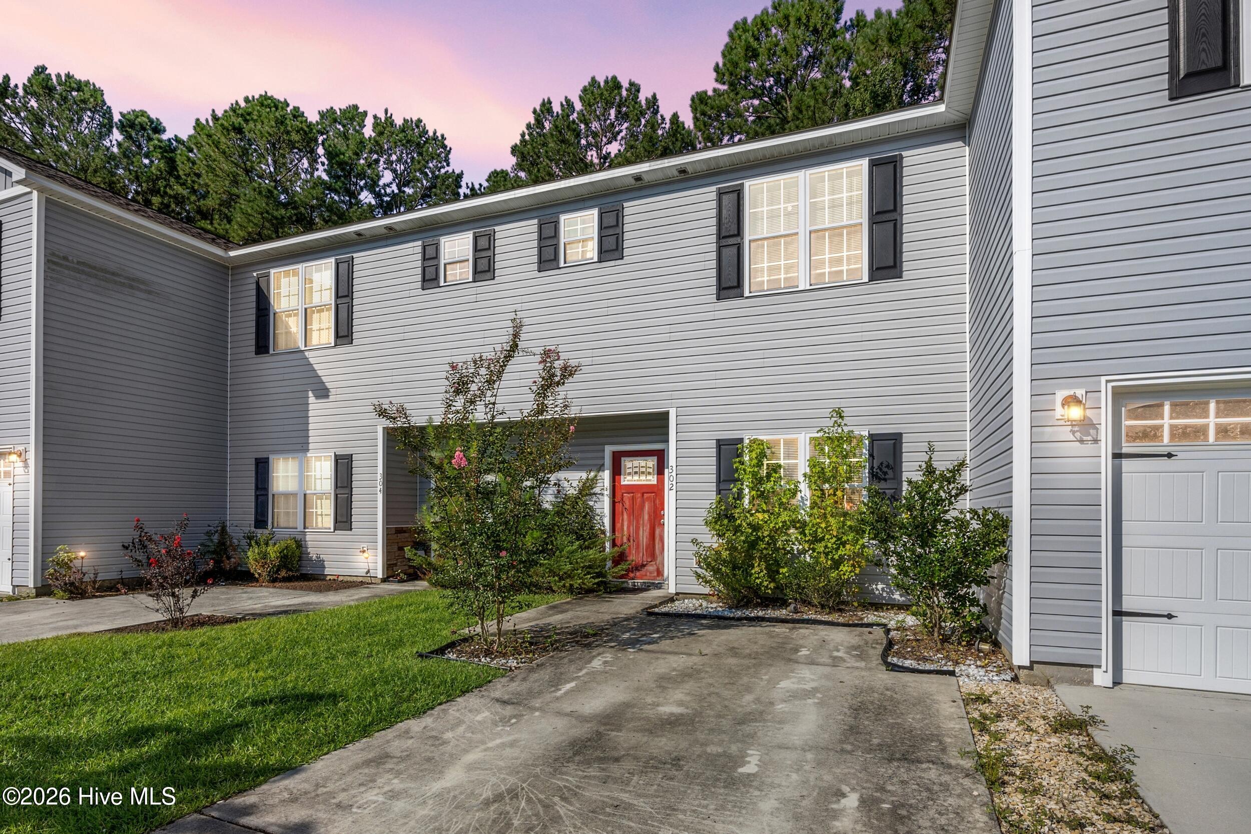 302 Kenan Loop