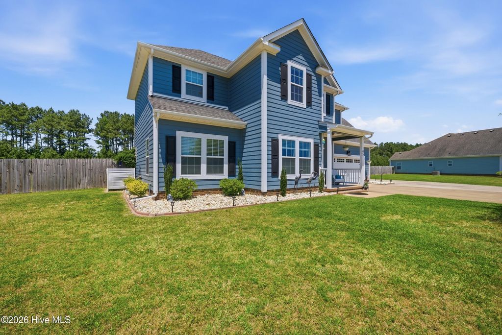 Photo of 105 Little Acorn Trail, Moyock, NC 27958 (MLS # 100575683)