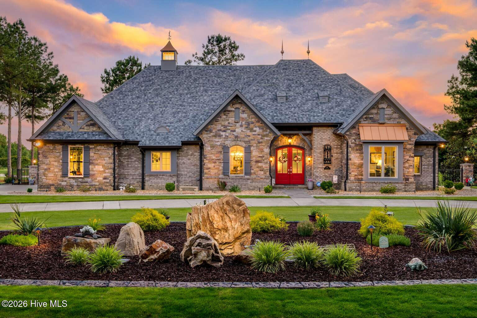 127 Legacy Lakes Drive