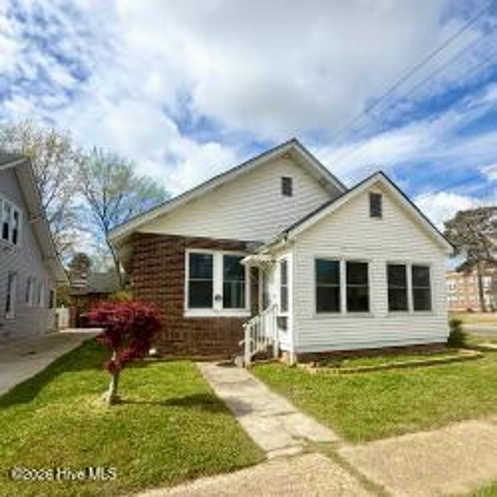 Photo of 517 W North Street W, Ahoskie, NC 27910 (MLS # 100558622)