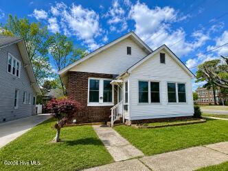 Photo for 517 W North Street W