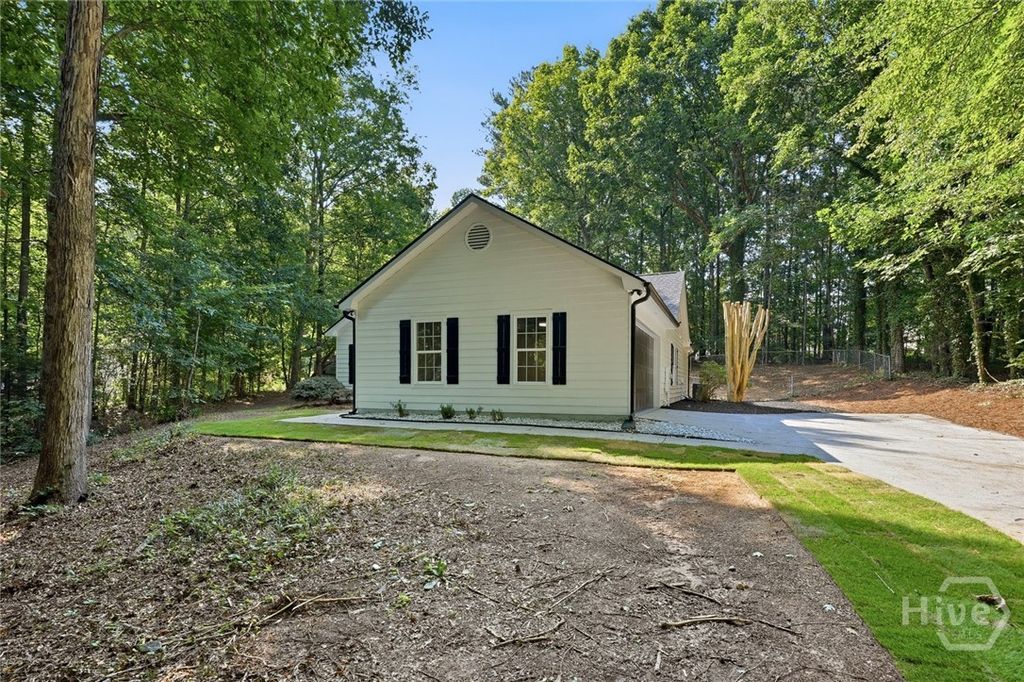Photo of 1994 Atha Woods Drive, Monroe, GA 30655 (MLS # CL359735)