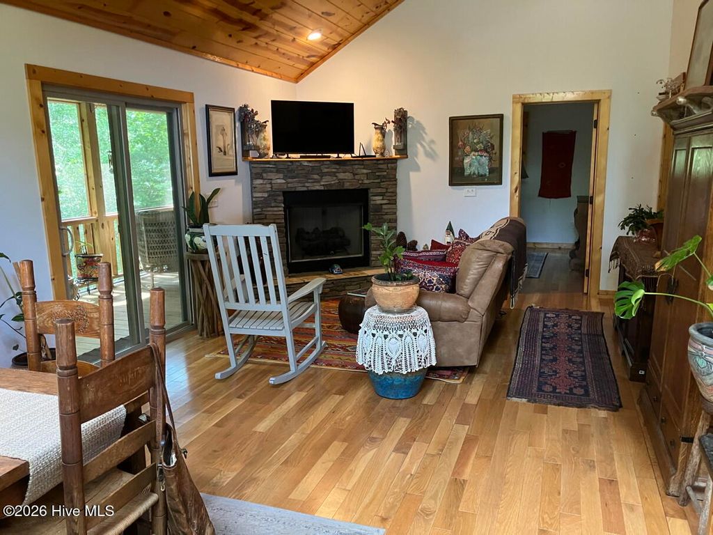 Photo of 195 Woodcrest Drive, Murphy, NC 28906 (MLS # 100587395)