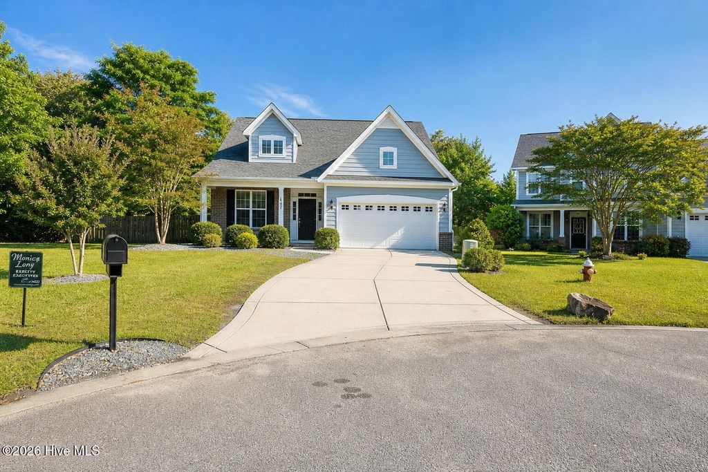 Photo of 417 Harlequin Court, Sneads Ferry, NC 28460 (MLS # 100568305)