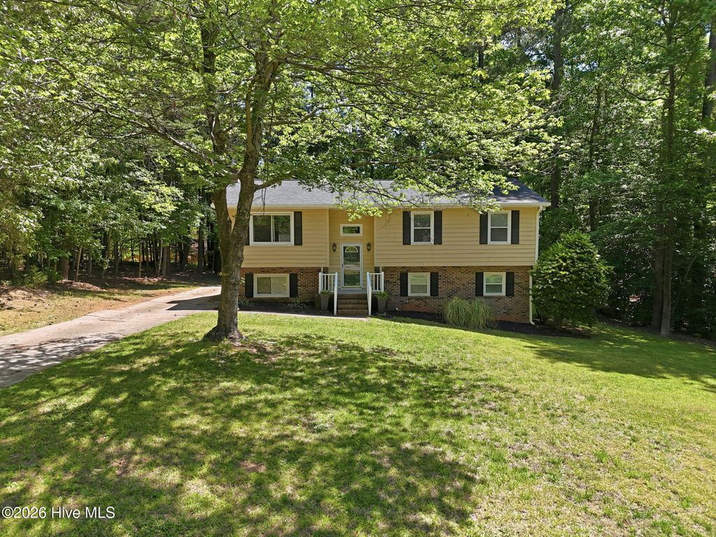 Photo of 7904 Whitley Drive, Raleigh, NC 27613 (MLS # 100574843)