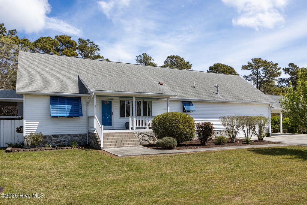 Photo of 120 Pearl Drive, Beaufort, NC 28516 (MLS # 100563091)
