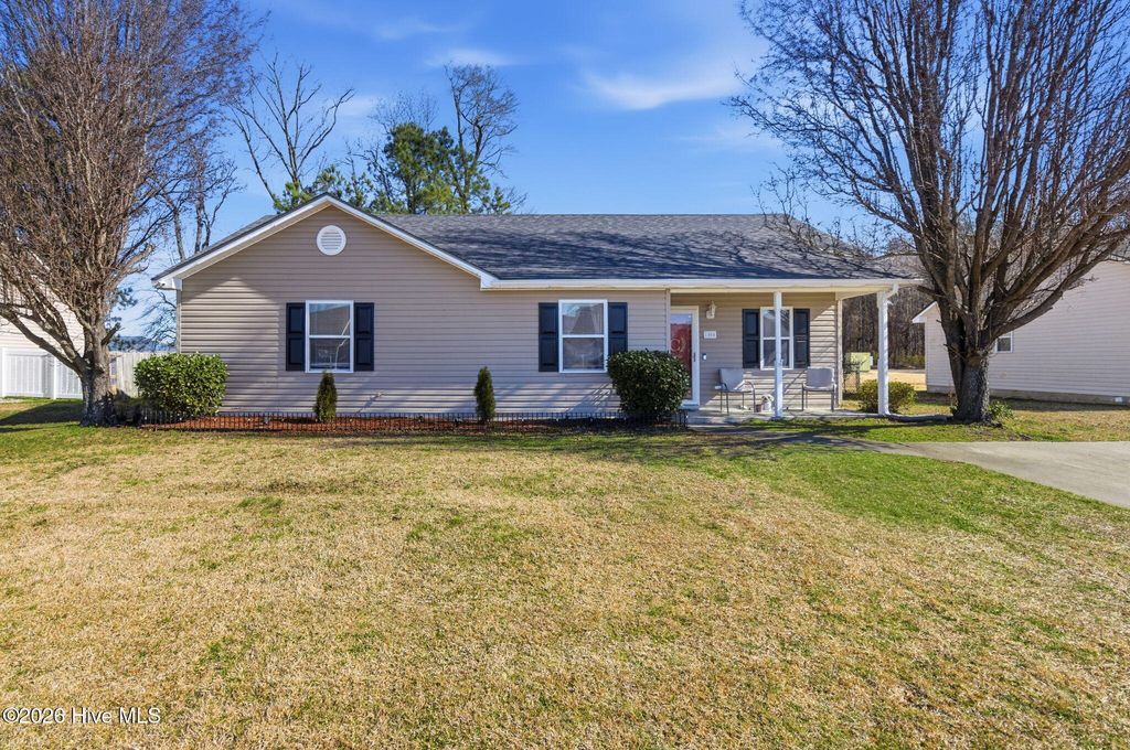 Photo of 1004 Jessica Street, Elizabeth City, NC 27909 (MLS # 100553411)