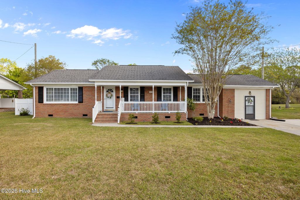 Photo of 2406 N Hills Drive, New Bern, NC 28562 (MLS # 100562087)