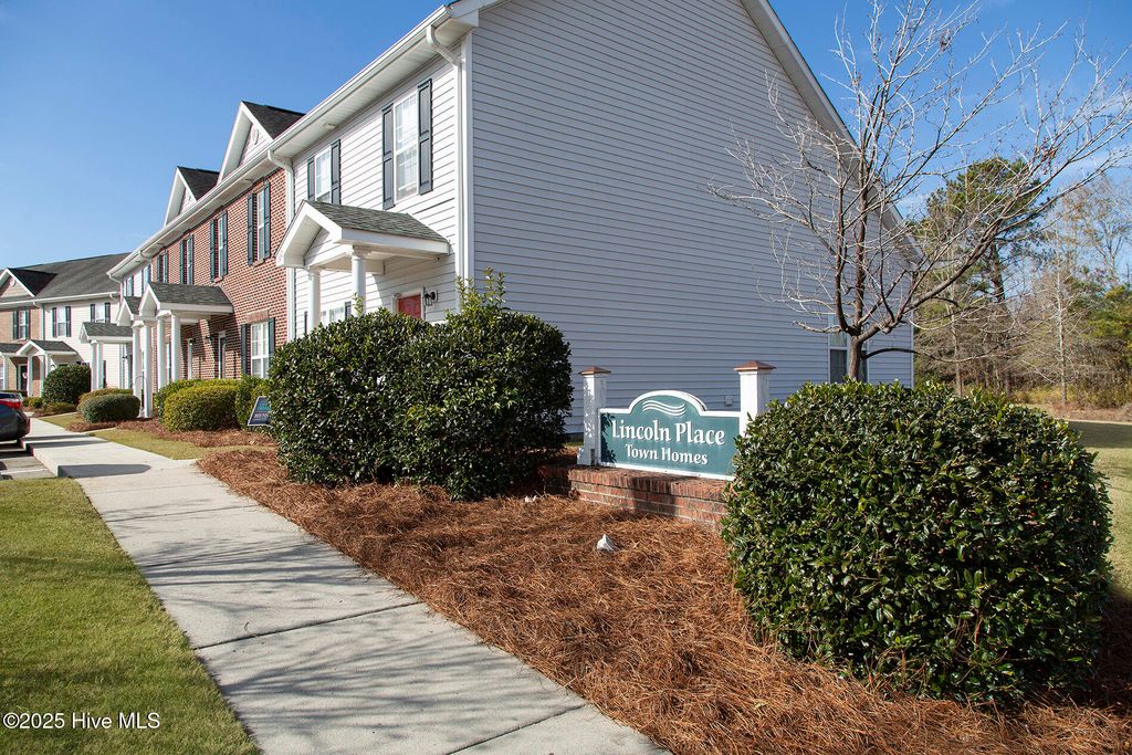 Photo of 116 Lincoln Place Circle, Leland, NC 28451 (MLS # 100526047)